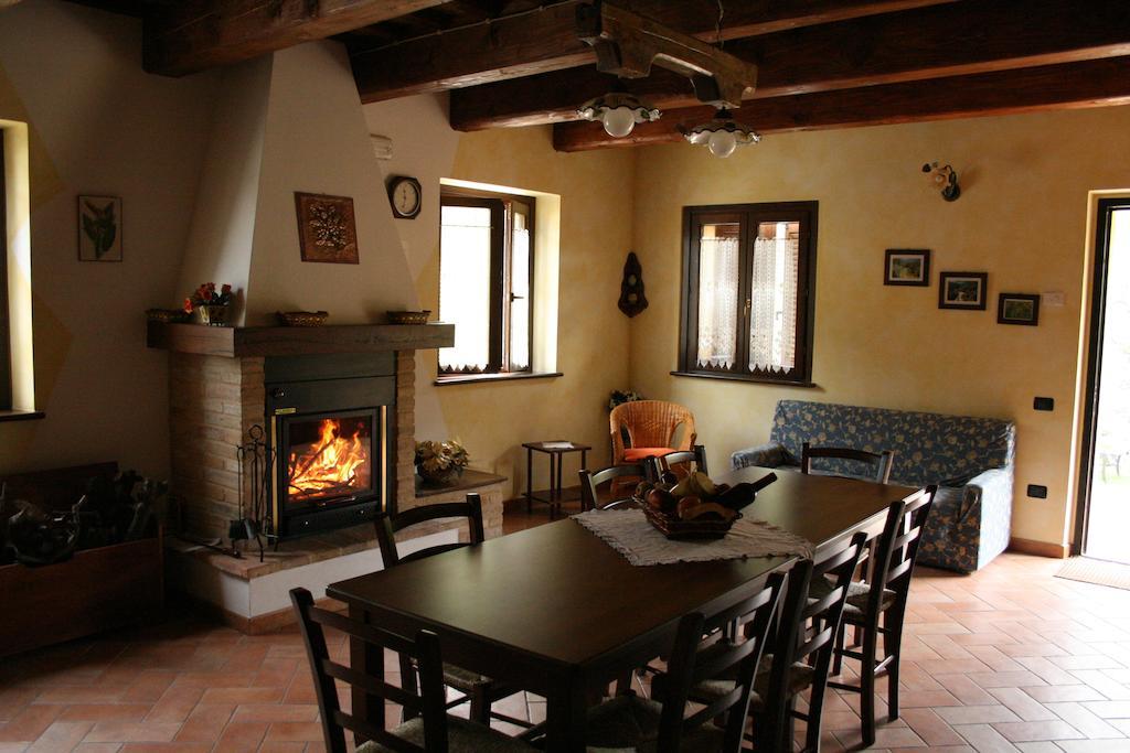 Agriturismo Il Sentiero Vila Montalto delle Marche Exterior foto